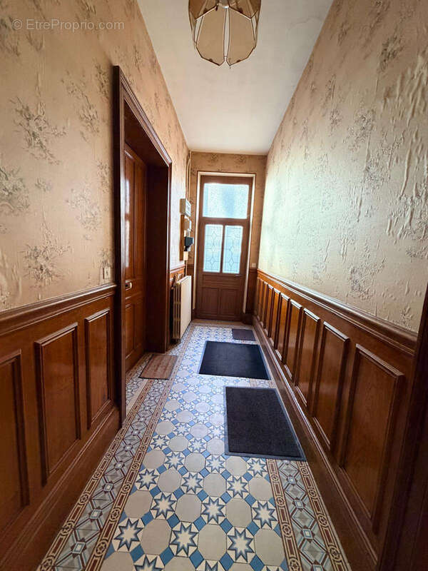 Maison à CRECY-SUR-SERRE