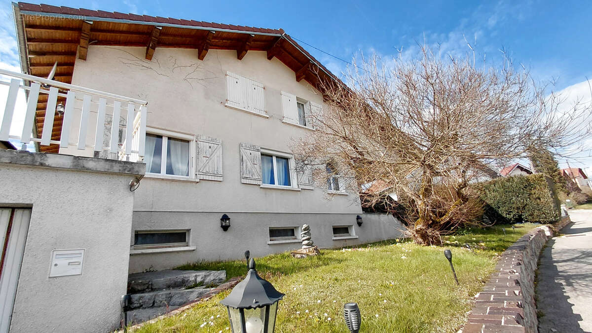 Maison à ORCHAMPS-VENNES