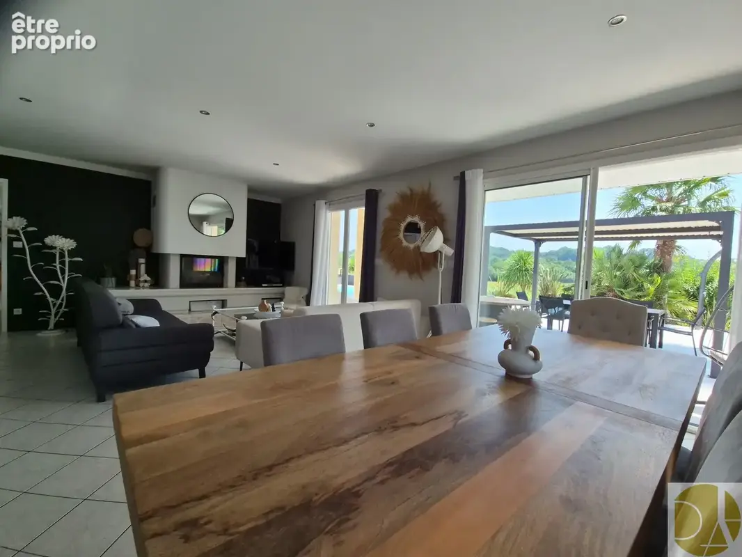 Montardon - secteur residentiel - 4 chambres - 1 bureau - piscine - - photo 6