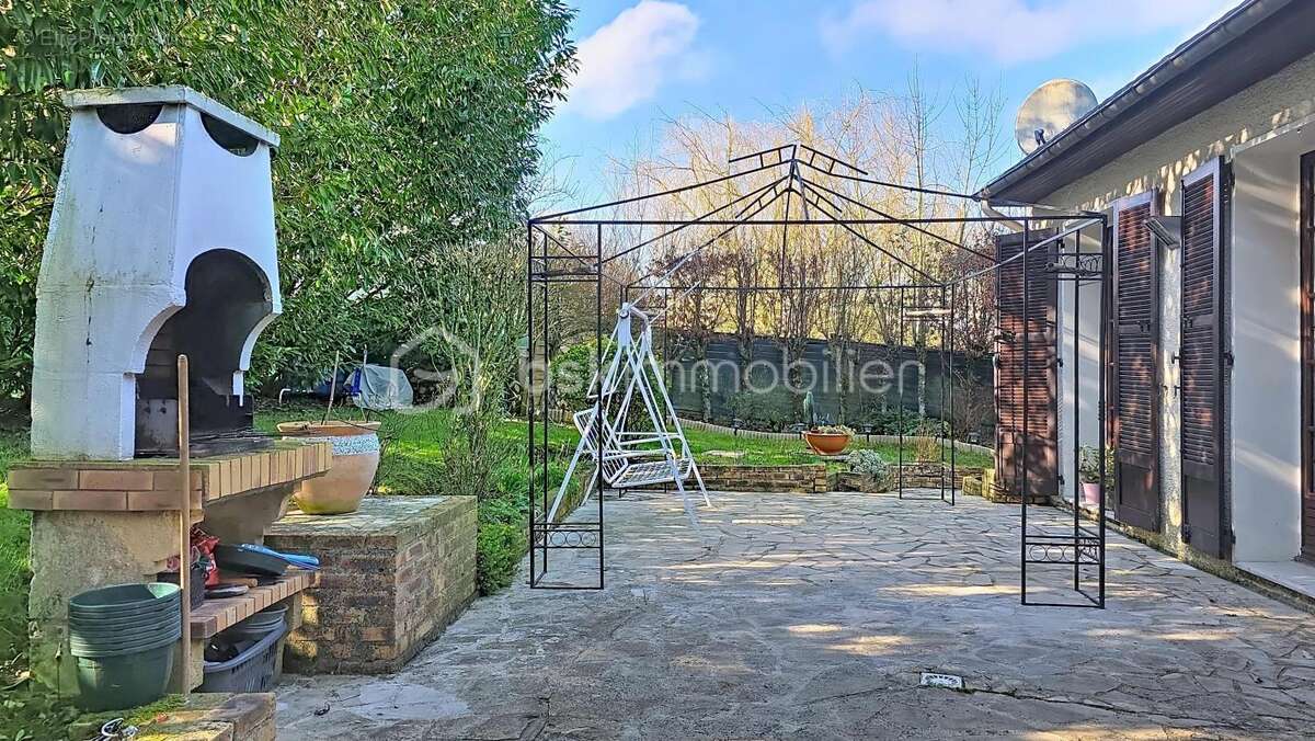 Maison à JOUY-LE-CHATEL