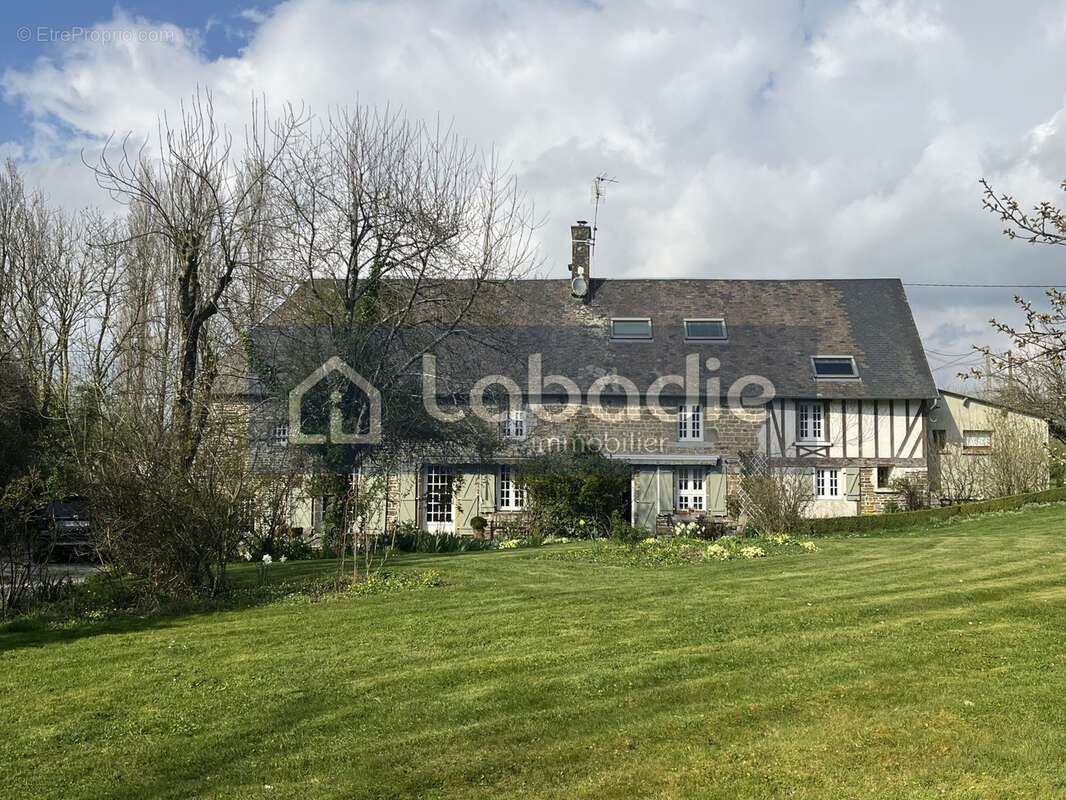 Maison à LE CHEFRESNE