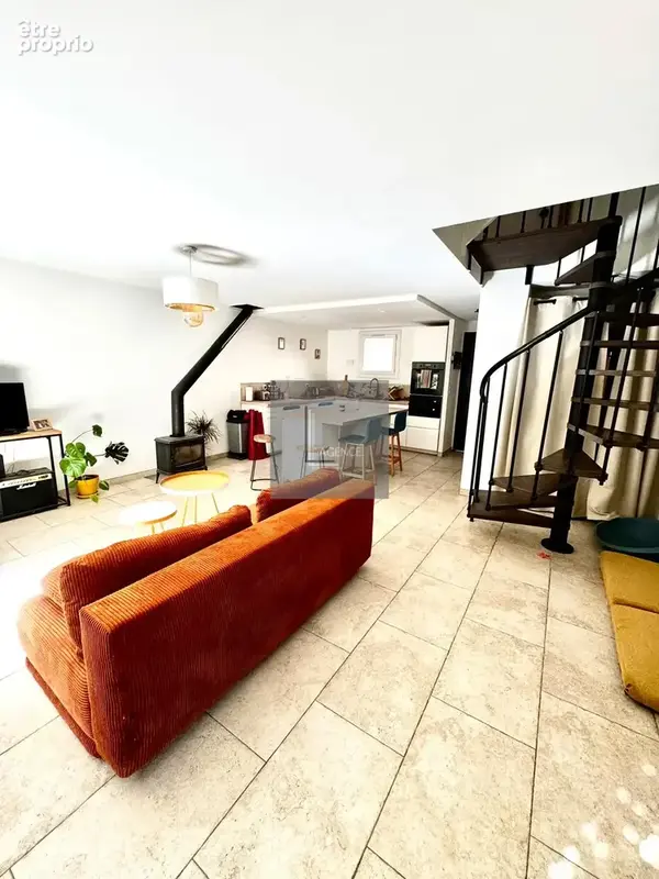 Maison de type 5 avec garage et jardinet - photo 2