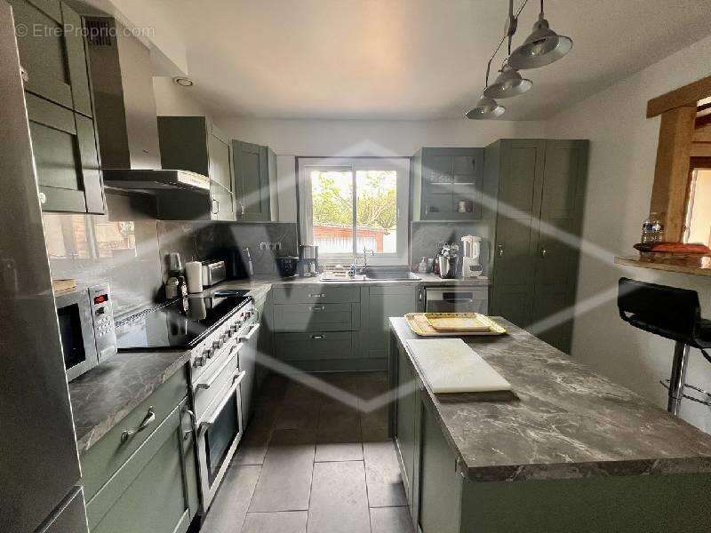 Maison à COMBS-LA-VILLE