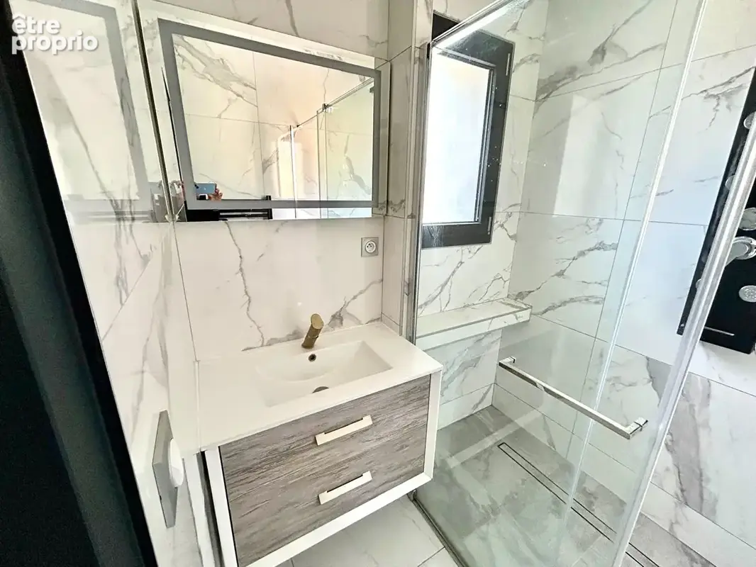 Appartement Type T2 avec terrasse, cave et place de parking privative sécurisée. - photo 10