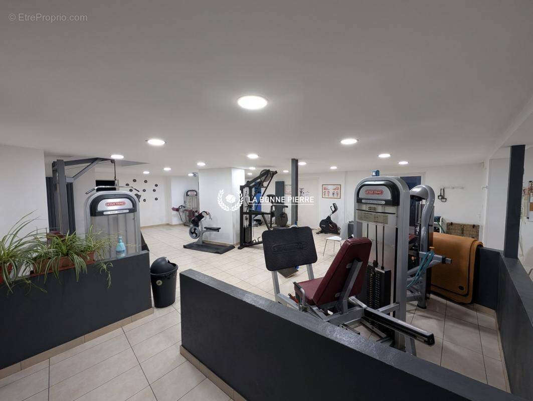 Commerce à SAINT-QUENTIN