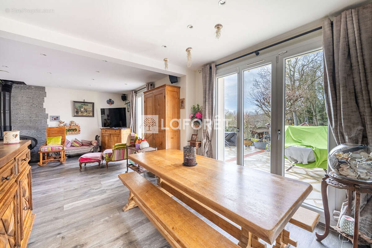 Maison à NEUVILLE-SUR-OISE