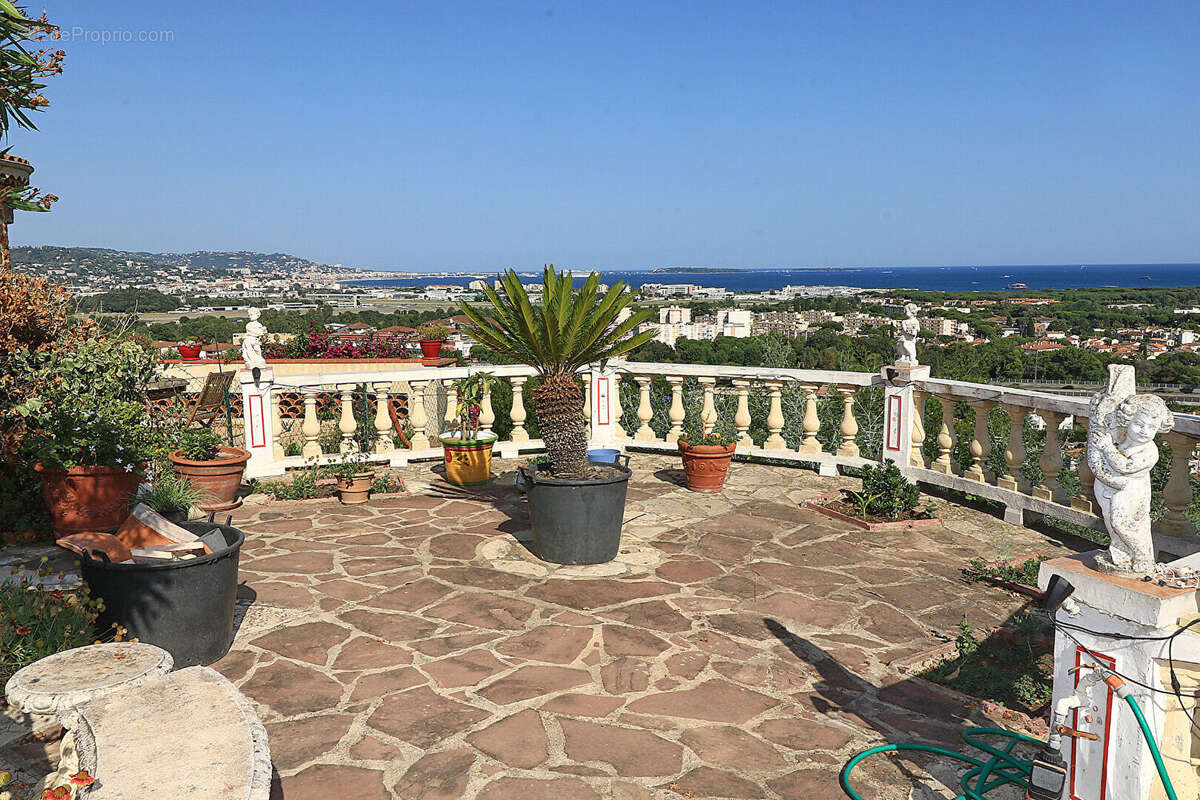 Maison à MANDELIEU-LA-NAPOULE