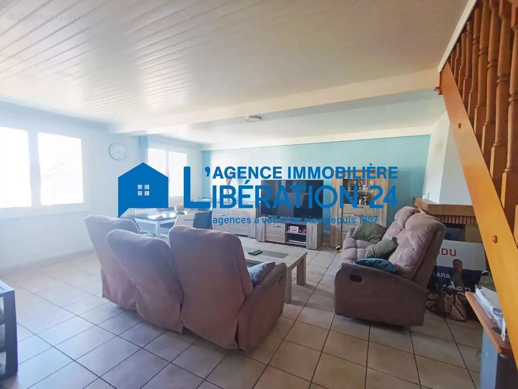 Appartement à SAINT-GENEST-LERPT