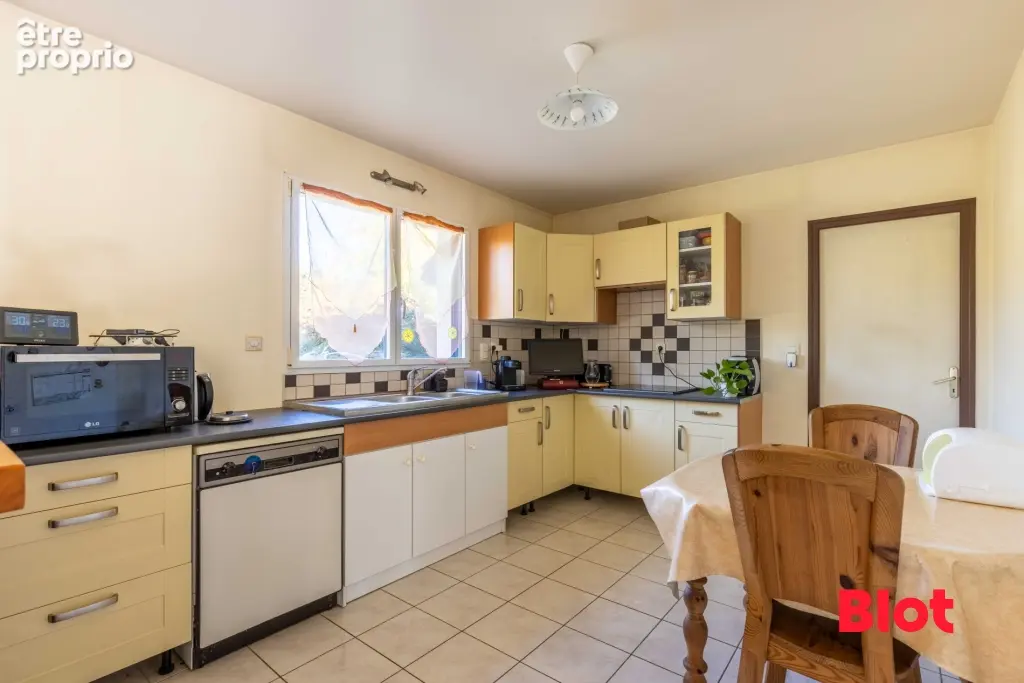 Maison 6 pièces 125 m² à vendre à Chateaubourg (35220) - photo 5