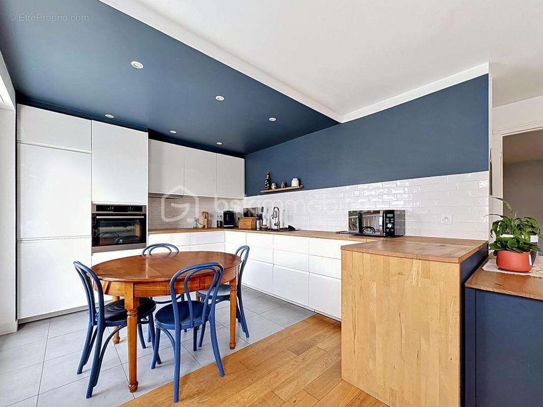 Appartement à NANTERRE
