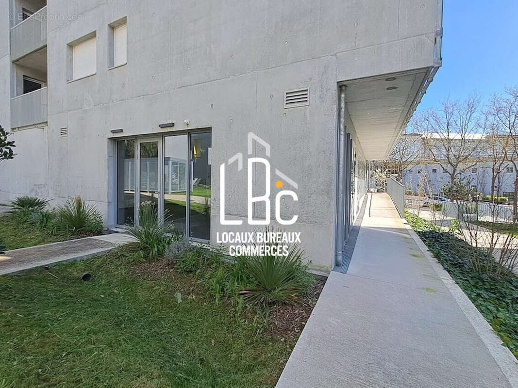 Commerce 214 m² à Nantes  - photo 2