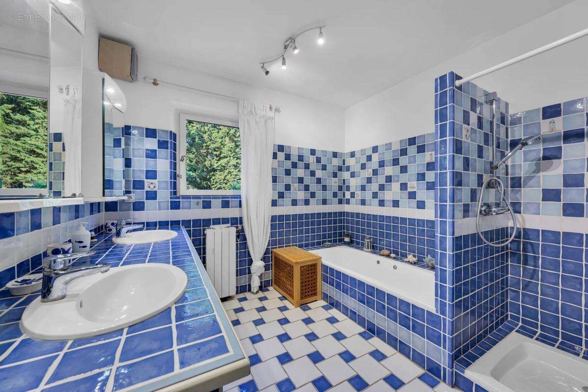 Maison à DRAGUIGNAN