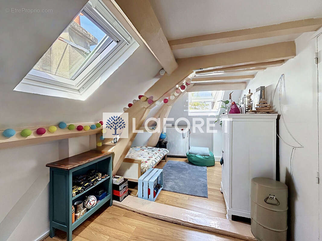 Appartement de charme de 83 m² au sol avec balcon et parking à Saint-Germain-en-Laye - photo 8