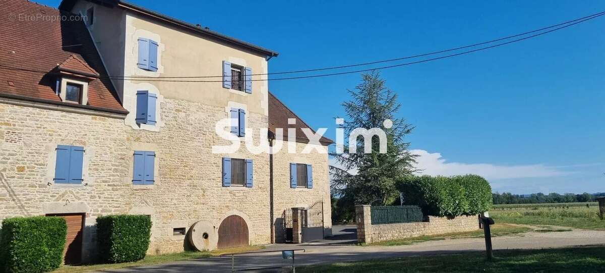 Maison à LONS-LE-SAUNIER