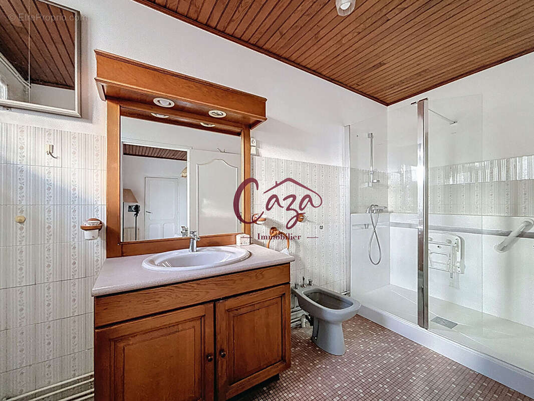 Maison à CAMBLANES-ET-MEYNAC