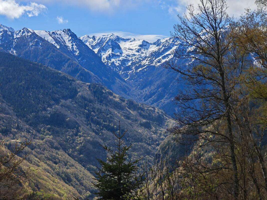 Appartement à AX-LES-THERMES