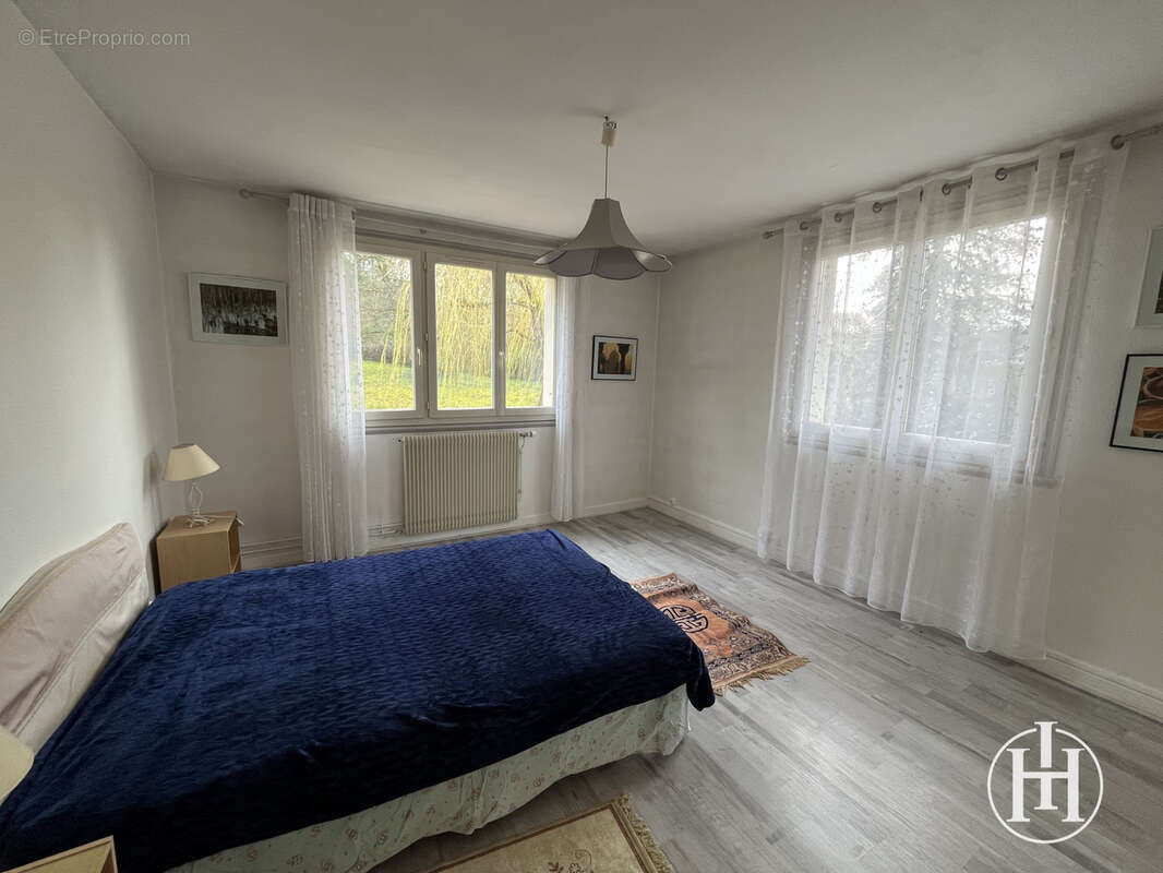 Maison à SAINT-AMAND-MONTROND