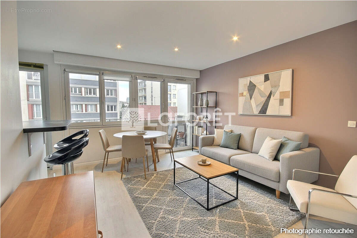 Appartement à COURBEVOIE