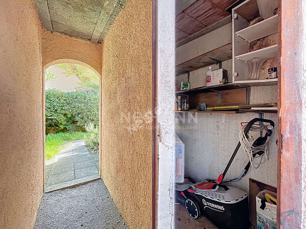 Grand 7 pièces à Vendre au Grau du Roi - Idéal Investisseur ! - photo 12