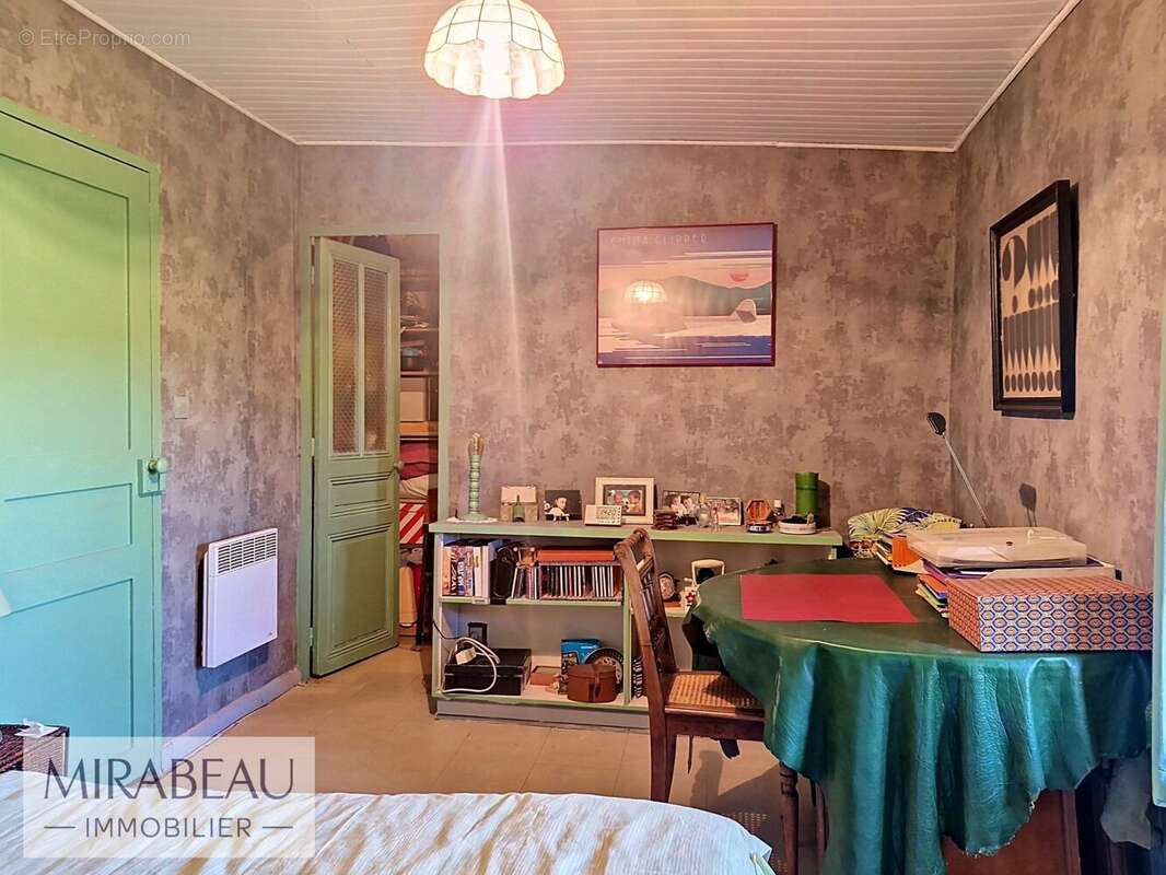 Maison à MIRABEAU