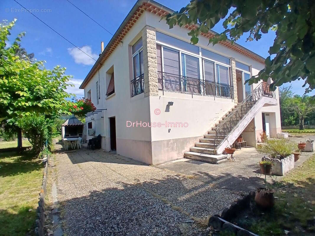 Maison 245 m² à Salindres  - photo 2