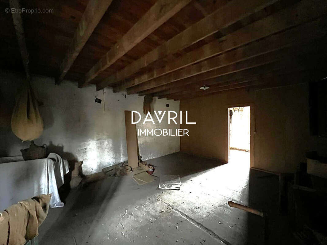 Maison à JOUY-LE-MOUTIER