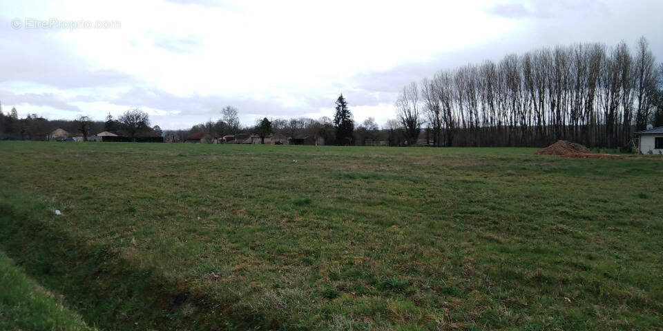 Terrain à SAINT-MARTIN-L'ASTIER