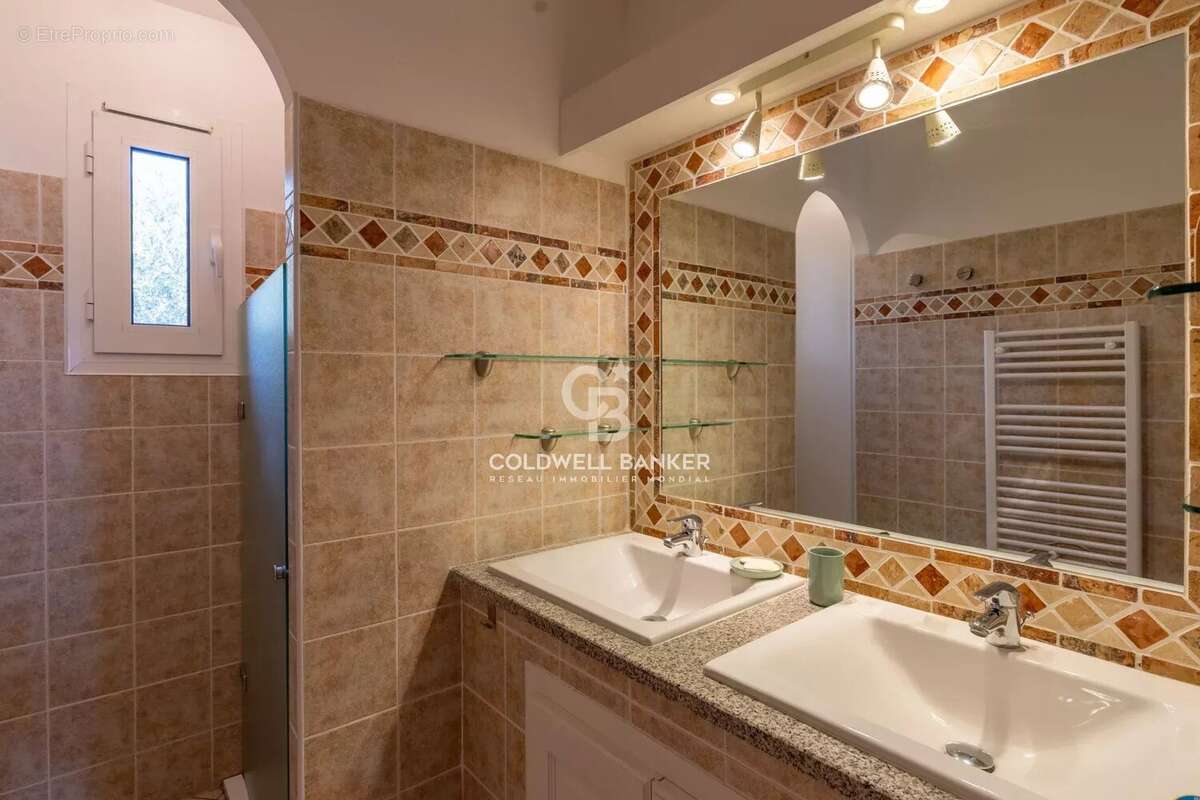 Appartement à L'ILE-ROUSSE