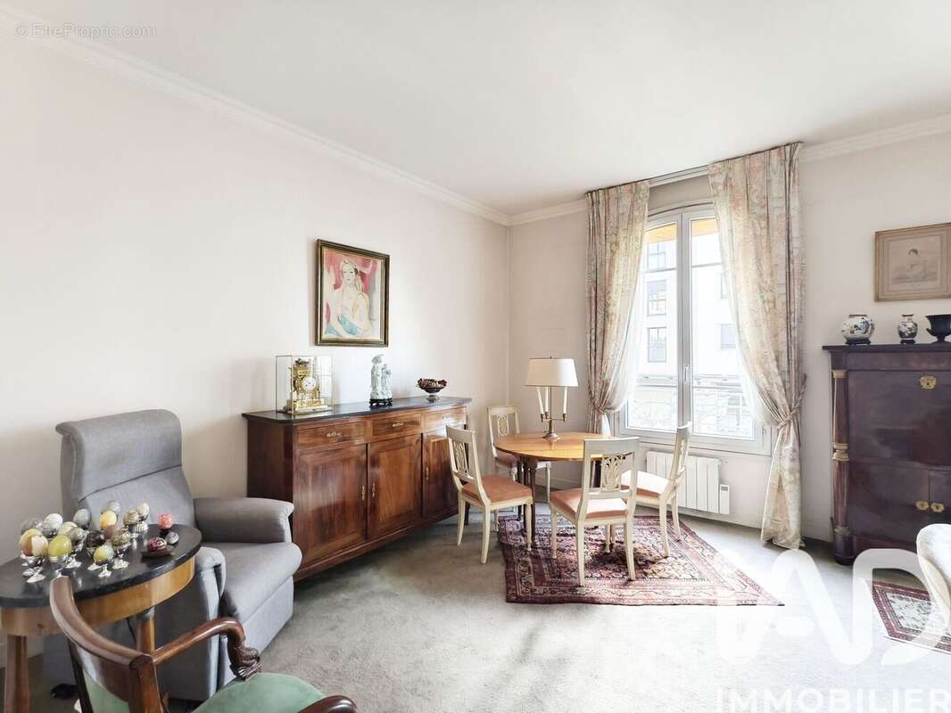 Photo 4 - Appartement à SURESNES