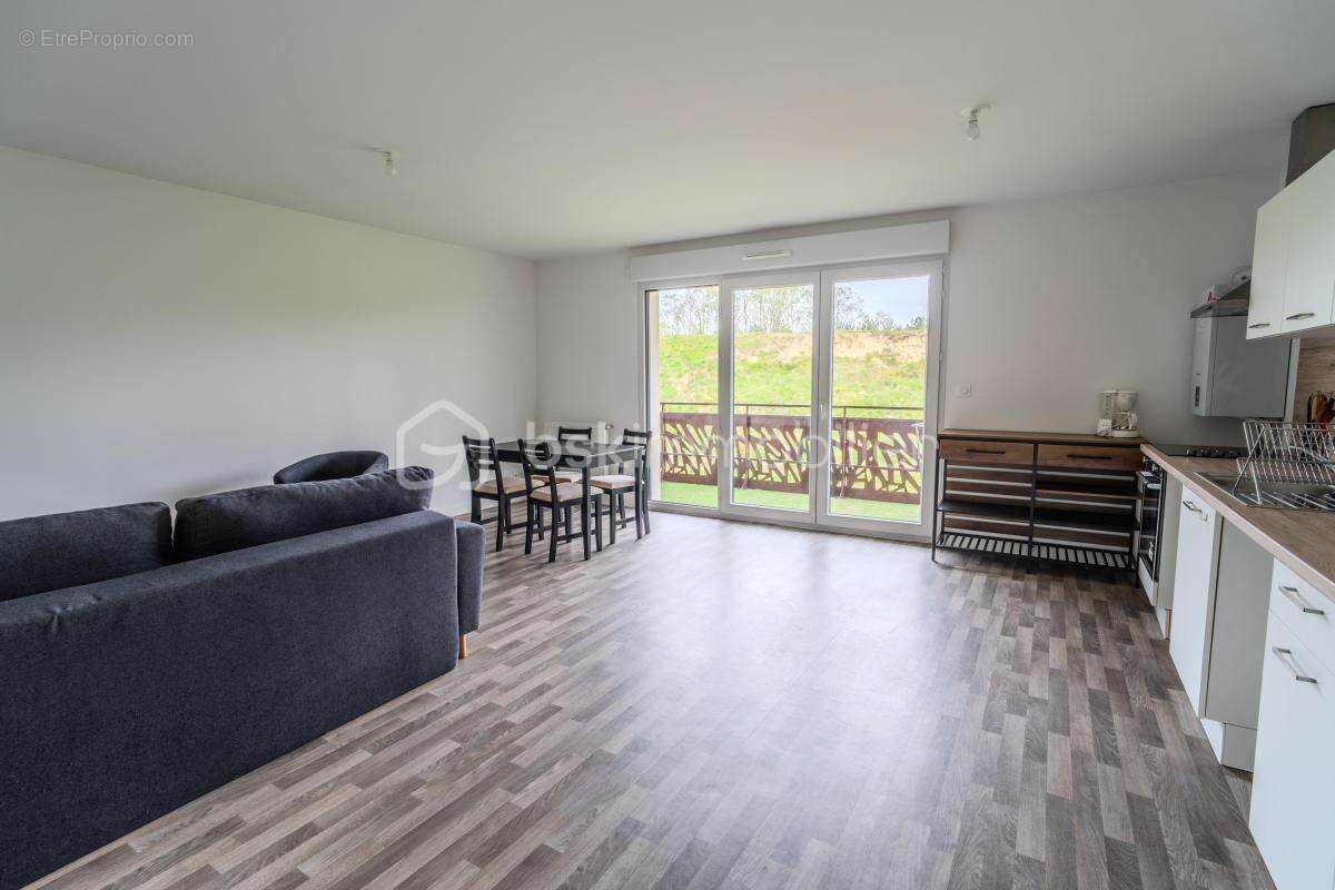Appartement à LIFFRE