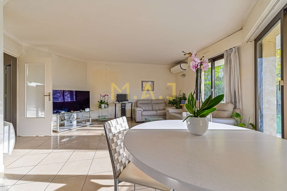 Appartement à LE PERREUX-SUR-MARNE