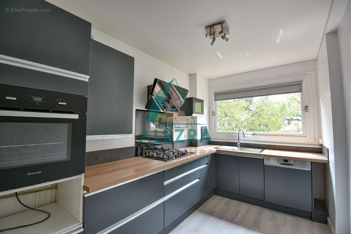 Appartement 86 m² à La Celle-Saint-Cloud  - photo 3