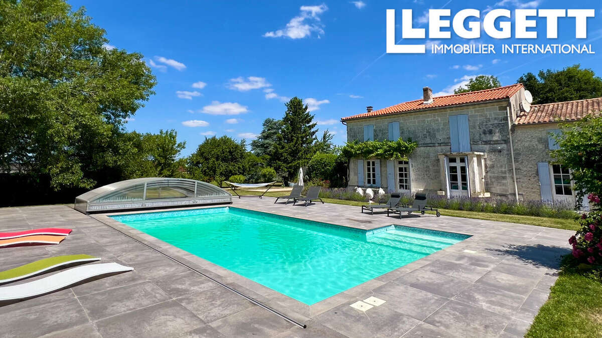 Maison à CHENAC-SAINT-SEURIN-D'UZET