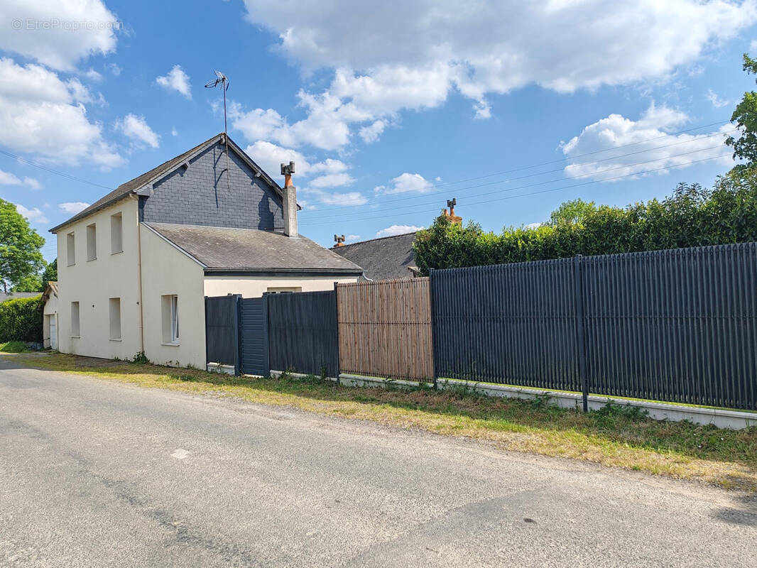 Maison à LA SELLE-CRAONNAISE