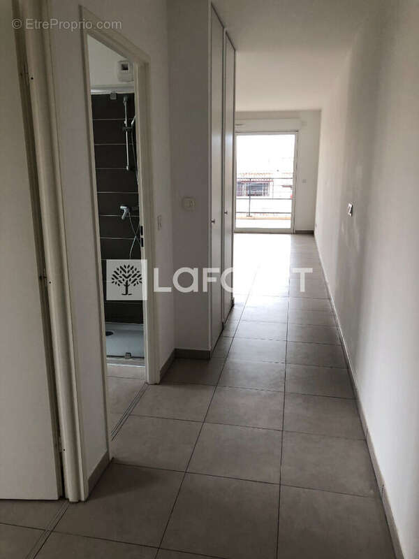 Appartement à SAINT-LAURENT-DU-VAR