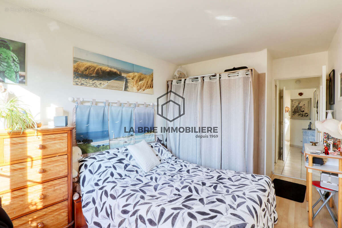 Appartement à BRIE-COMTE-ROBERT