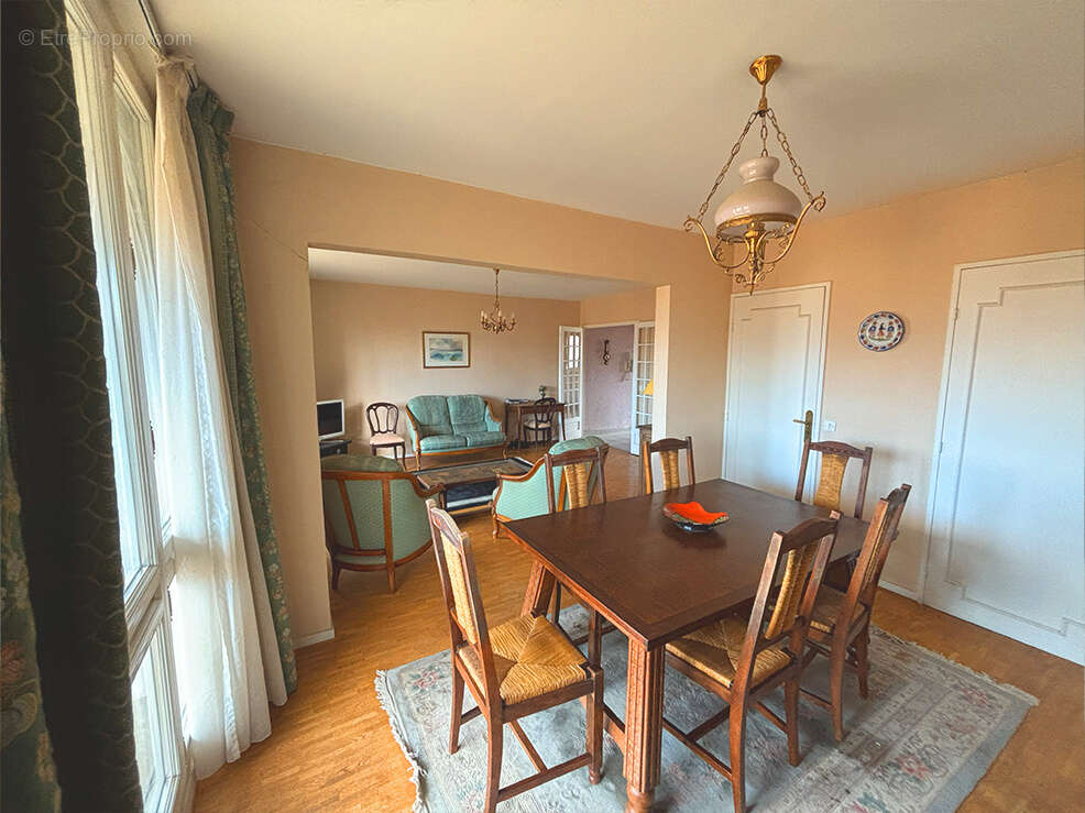 Appartement à BOURG-LES-VALENCE