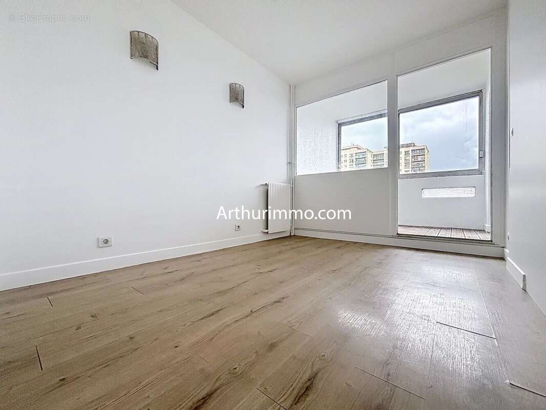 Appartement à BOISSY-SAINT-LEGER