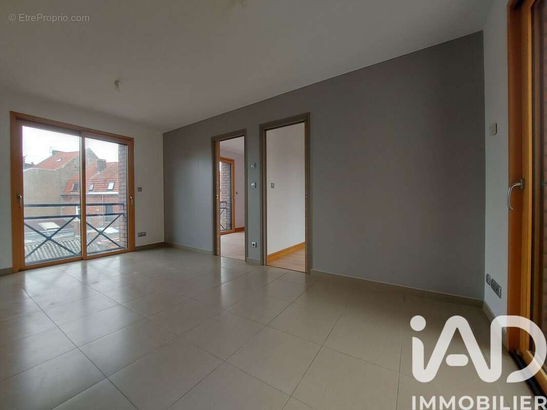 Appartement 43 m² à Croix  - photo 2