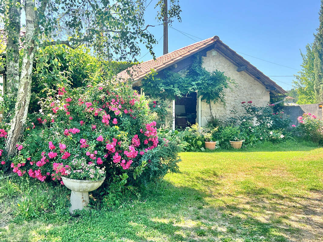 Maison à VILLEFRANCHE-DE-LONCHAT