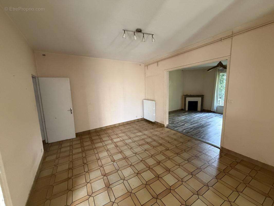 Maison hyper centre 115 m² possibilite 4 chambres a raffraichir - photo 6