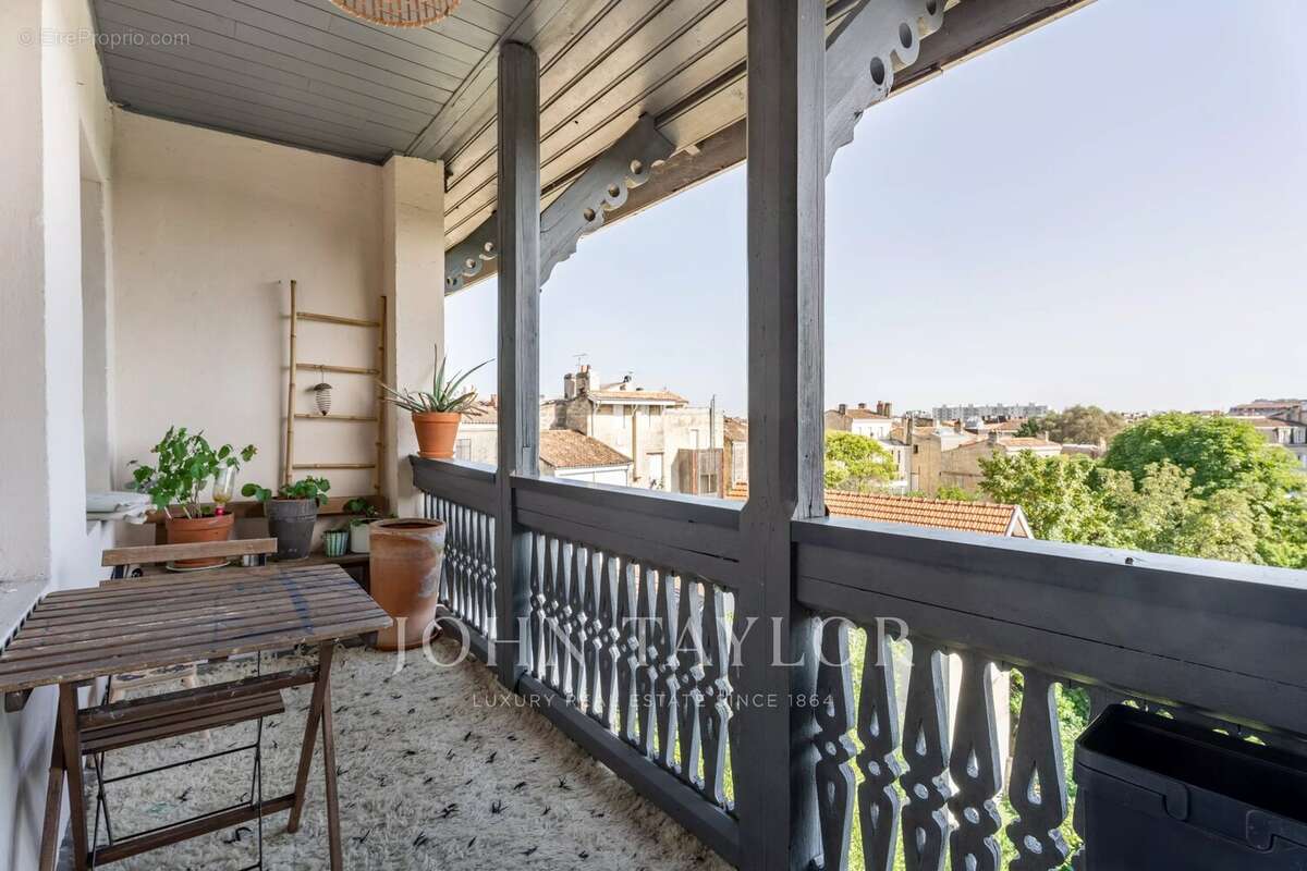 Appartement à BORDEAUX