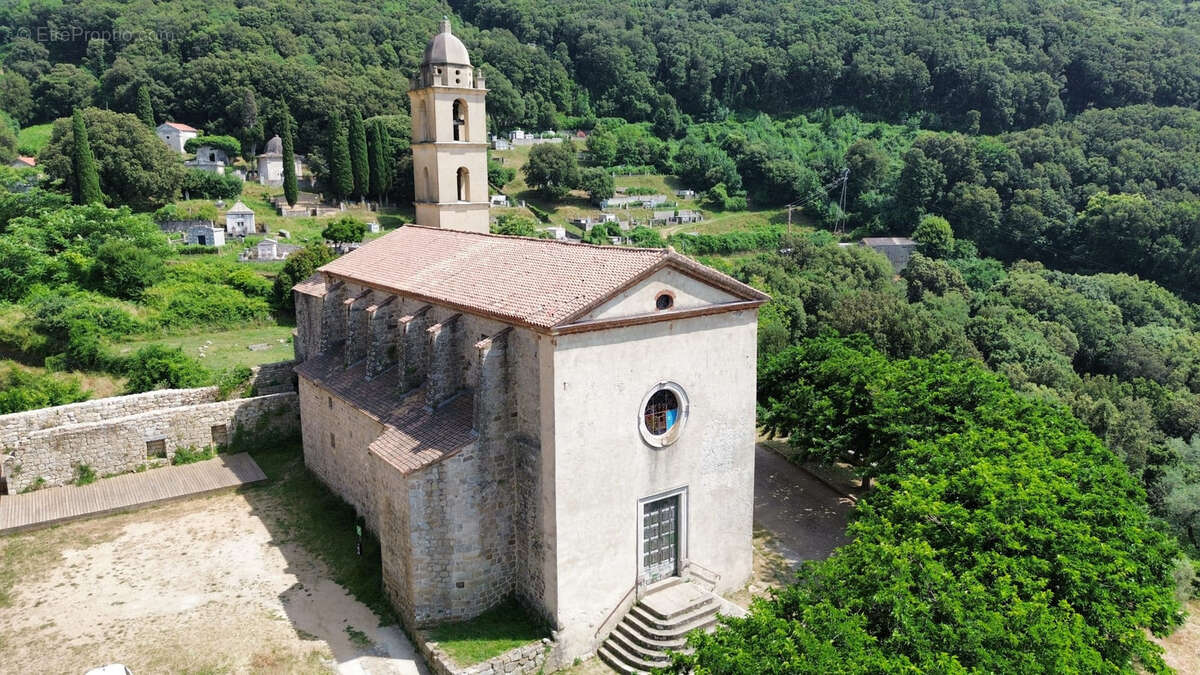 Terrain à SAINTE-LUCIE-DE-TALLANO