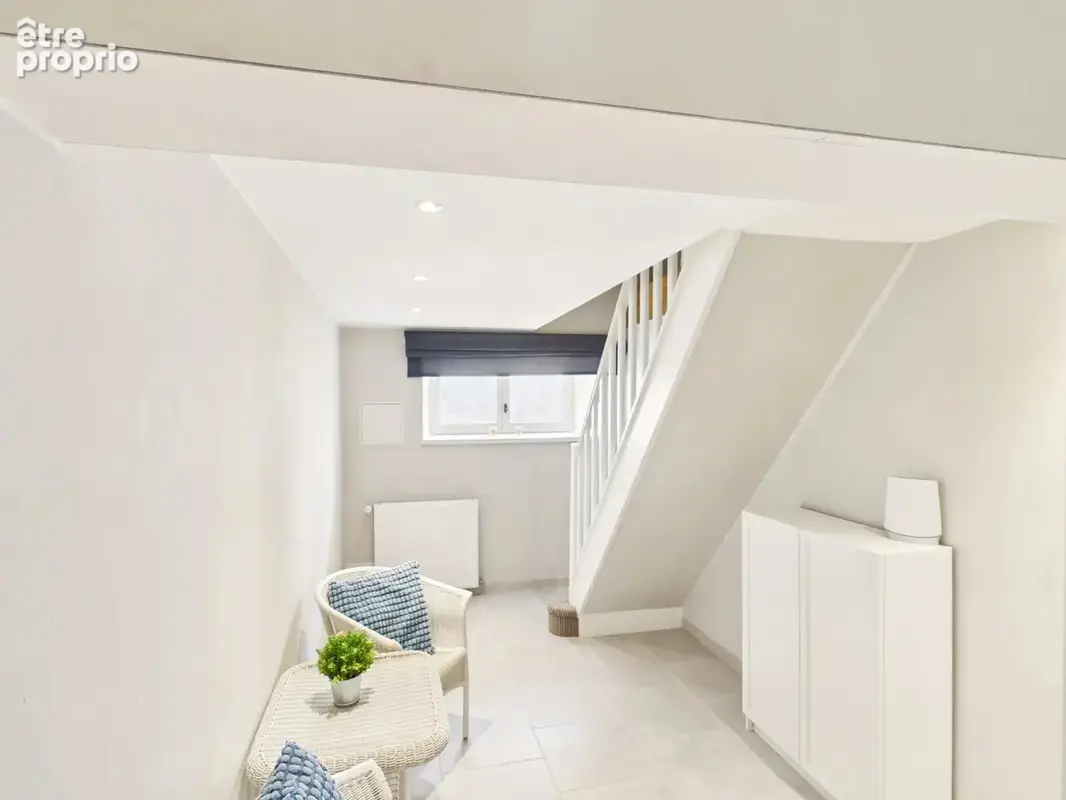 Propriété récemment rénovée de 6 chambres offrant beaucoup de flexibilité et une belle vue - photo 10