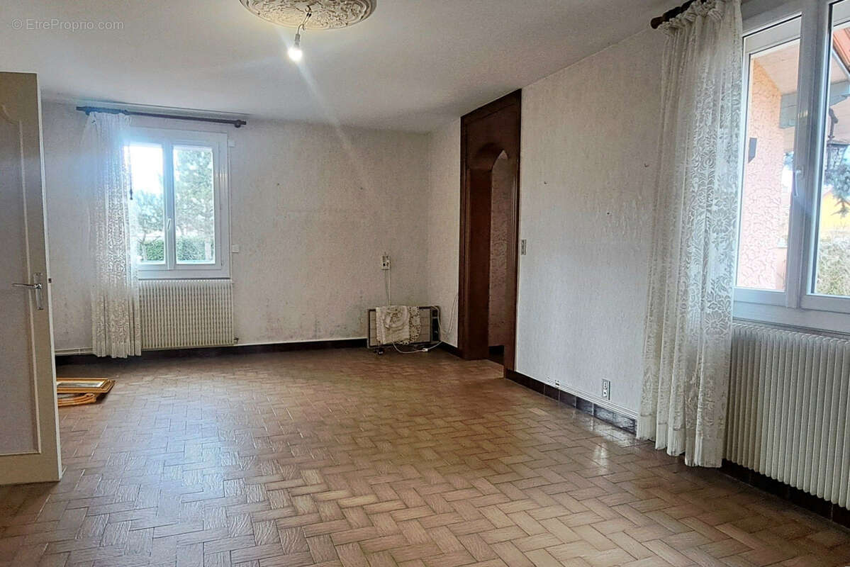 Maison à DIGOIN