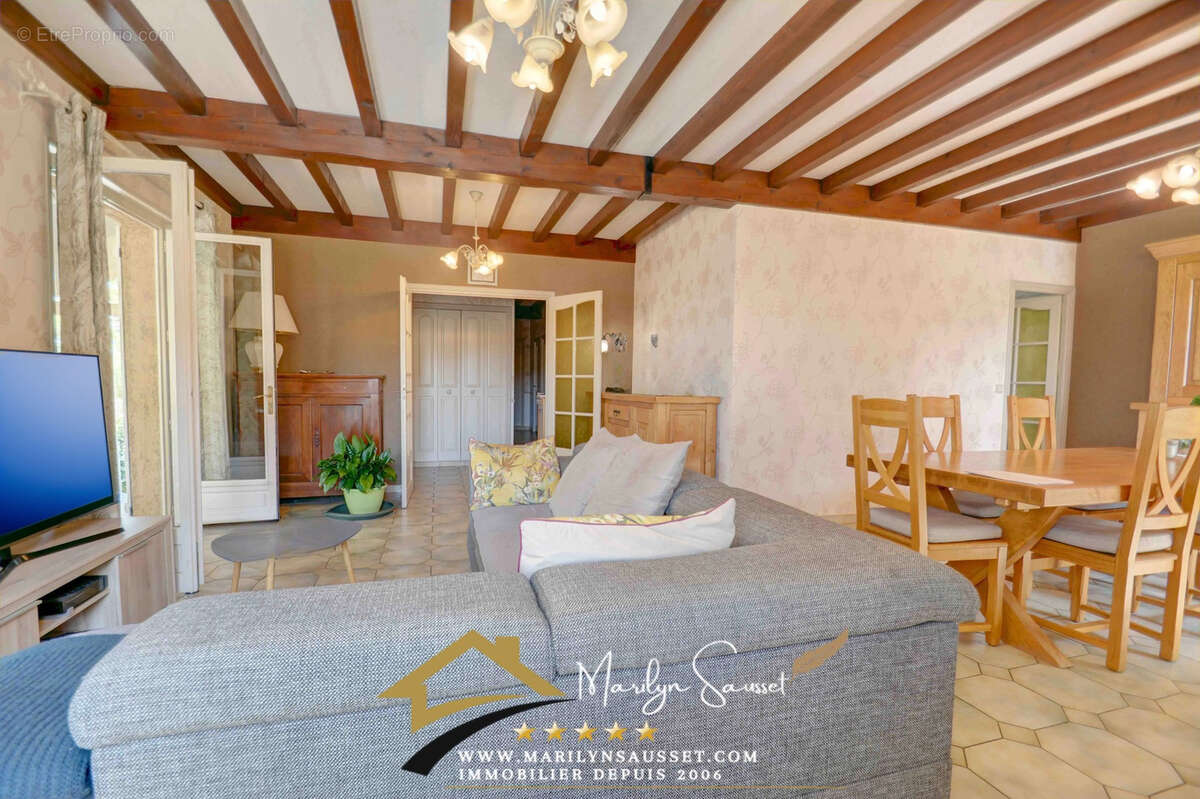 Maison à NEUVILLE-SUR-SAONE