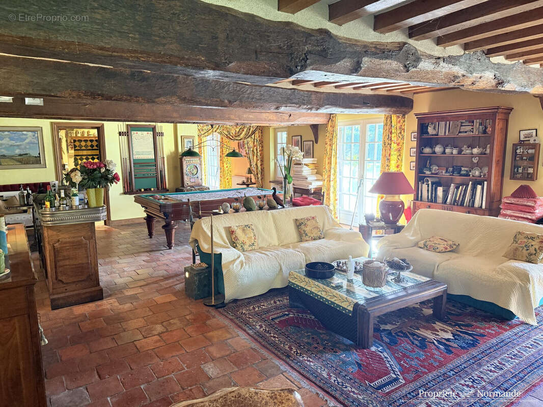 Maison à CORMEILLES