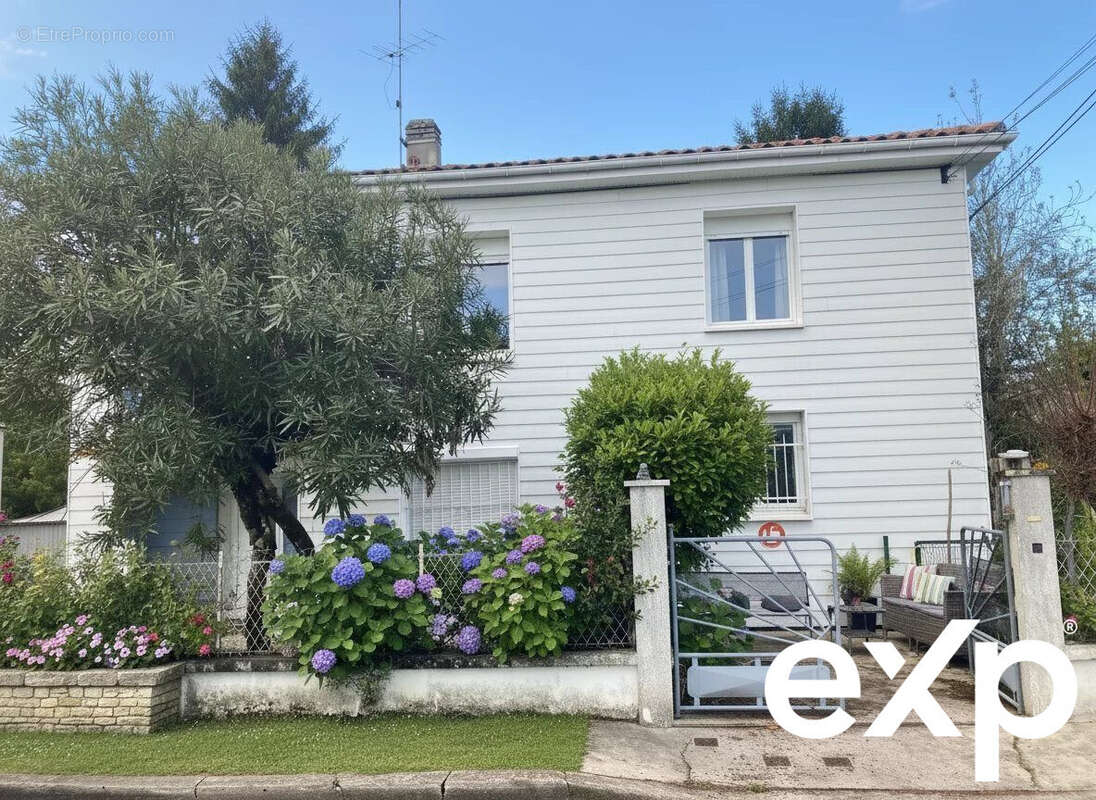 Maison à LE PASSAGE