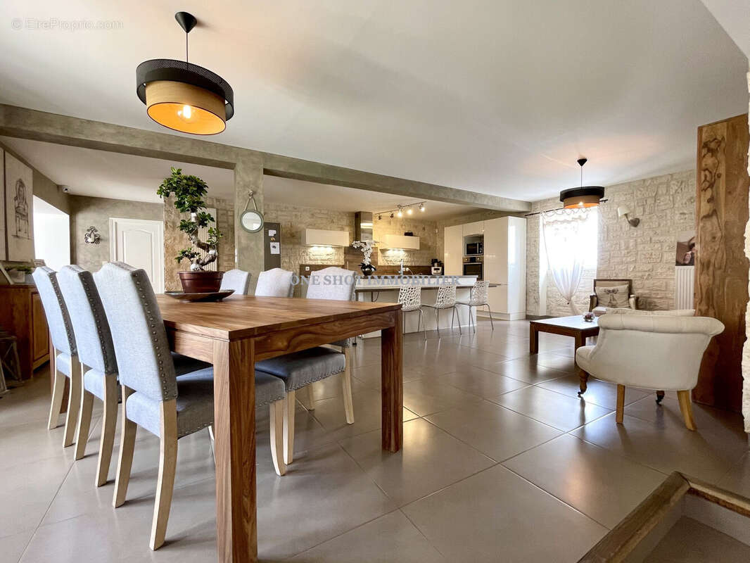 Maison à LA CHAPELLE-SAINT-MESMIN