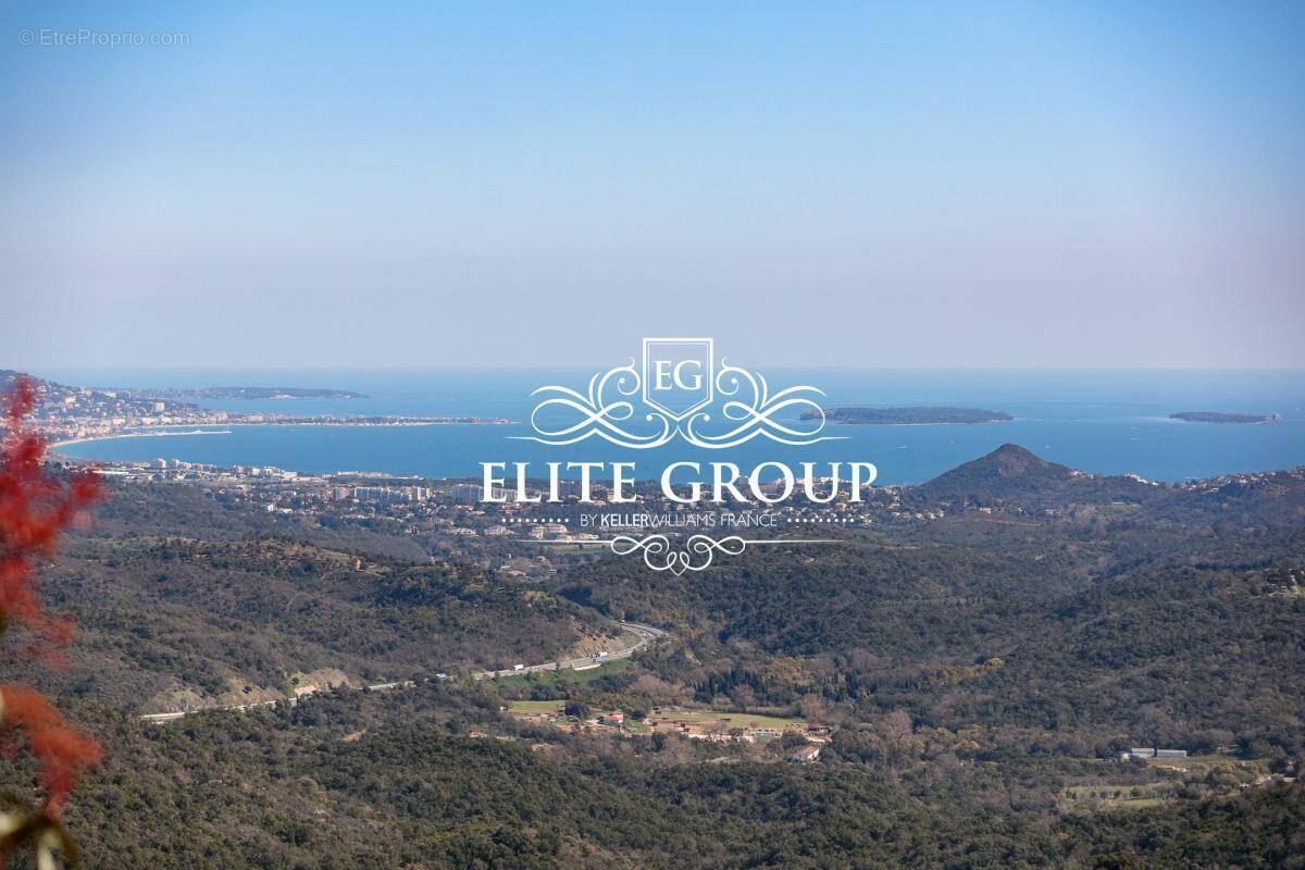 Maison à LES ADRETS-DE-L'ESTEREL